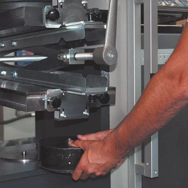 首页| 尊龙集团中国官方网站