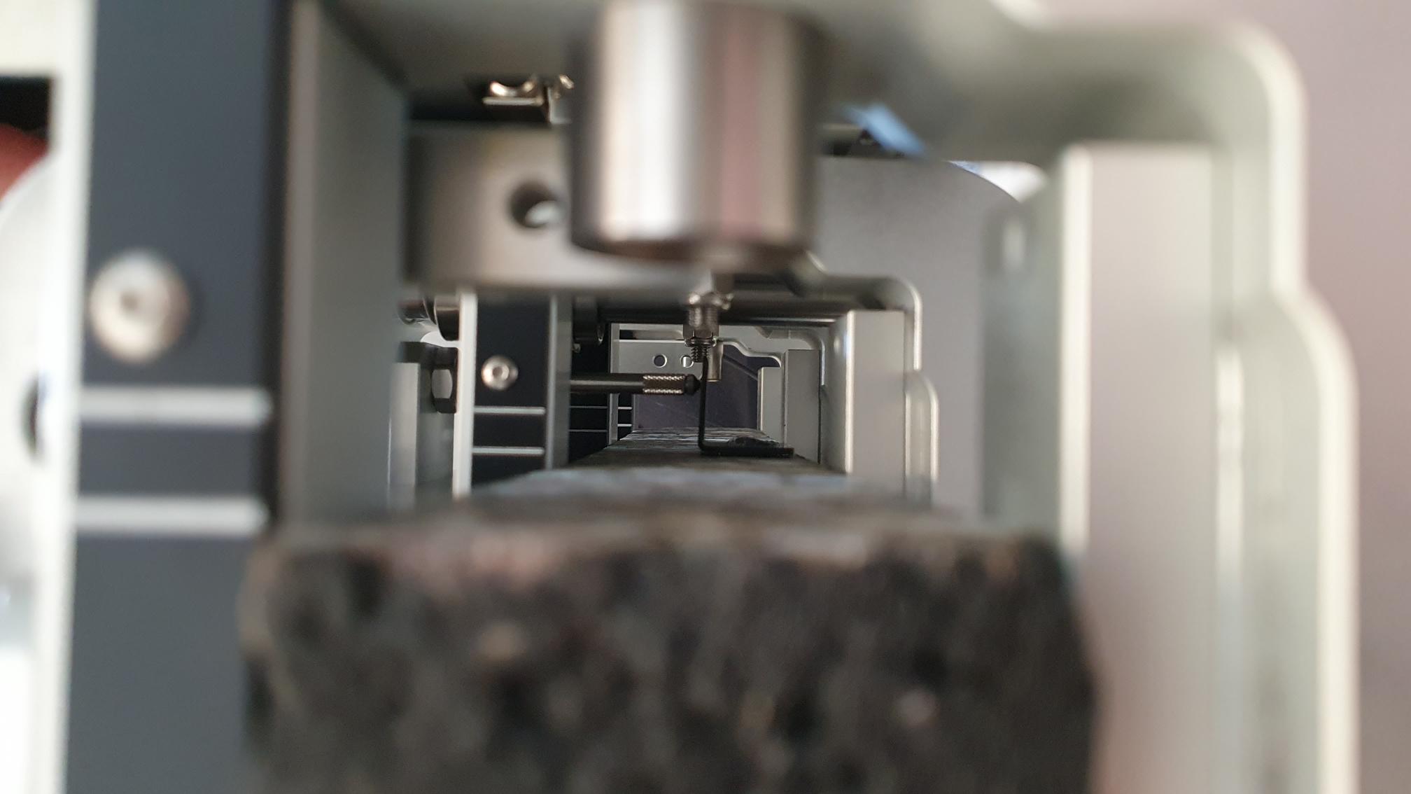 四点弯曲梁疲劳试验系统 - 尊龙集团仪器装备中国有限公司